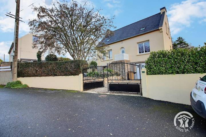 Gîte pour 6 personnes, avec vue et jardin à Lézardrieux - 2