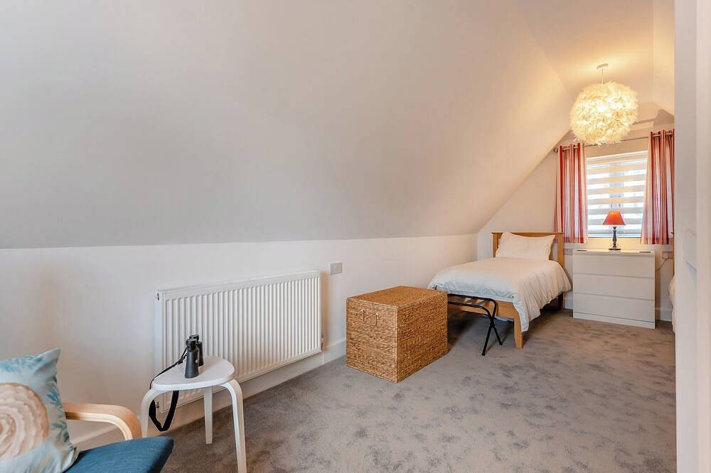 2 bedroom accommodation in Goodwick in Goodwick, Pembrokeshire