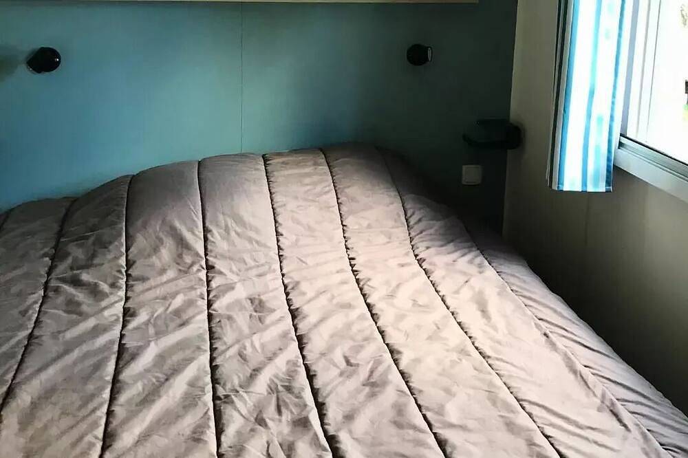 Mobil Home Cosy 2 Pièces 2 Personnes Climatisé + Tv in Saint-Rémy-de-Provence, Région d'Arles
