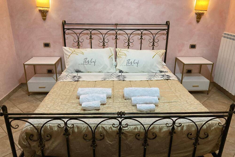 Charming Villa in Velletri, Italy - Perfect for a Relaxing Getaway in Velletri, Parco Regionale dei Castelli Romani