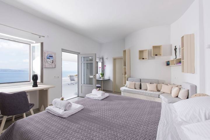 Villa pour 2 personnes, avec terrasse et vue sur l’océan à Oia - 4