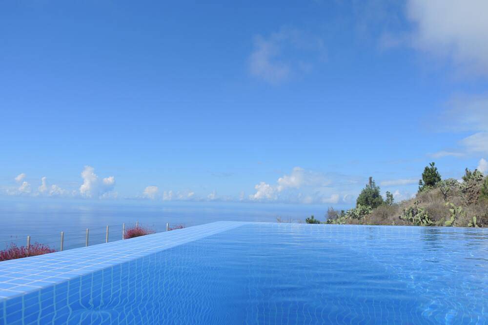 Casa Tabladito mit  beheizbarem Pool und phantastischem Meerblick. in Tijarafe, La Palma Nord