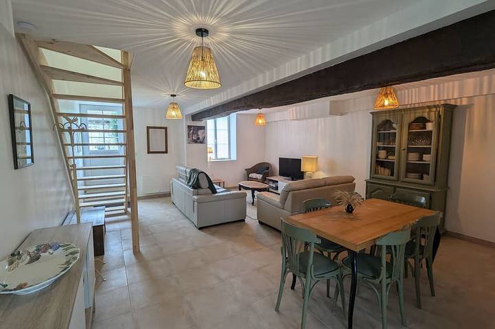 Gîte pour 6 personnes, avec jardin