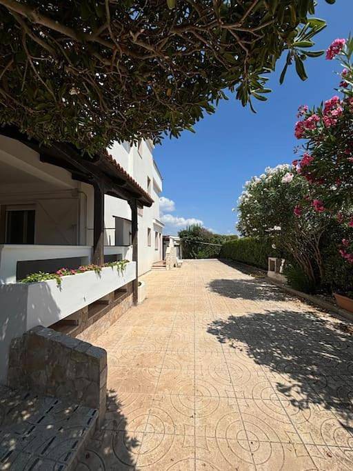 Villa per 8 persone, con Balcone e Terrazza nonché Giardino e Panorama a Torricella