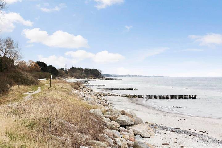 Ferienhaus für 6 Personen, mit Terrasse in Råbylille Strand - 2