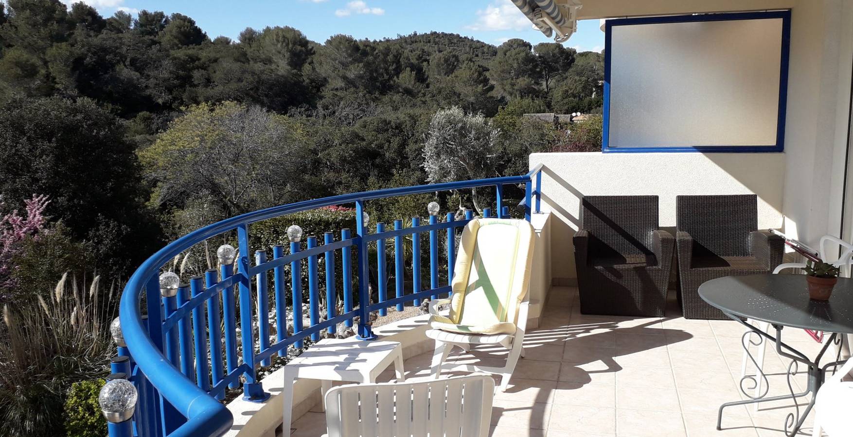 Appartement entier, Cosy 40 m², 4 pers. vue mer, 100 m de la plage, Wifi, 2 terrasses in Saint-Raphaël, Massif de l'Esterel