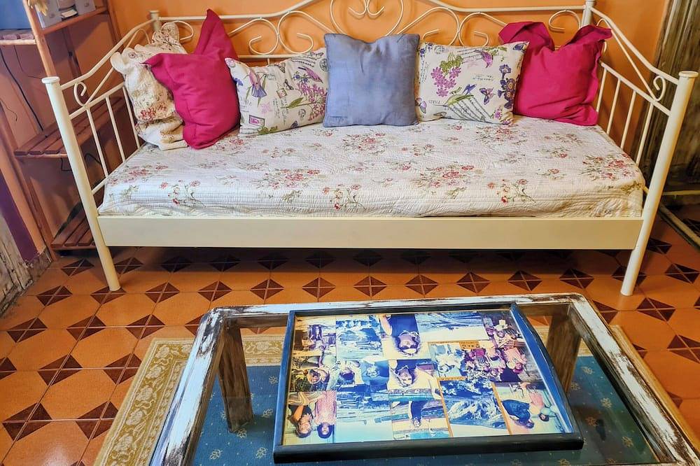 Entire apartment, Homerez - Apt Cuenca with parking in Cuenca, Cuenca Province
