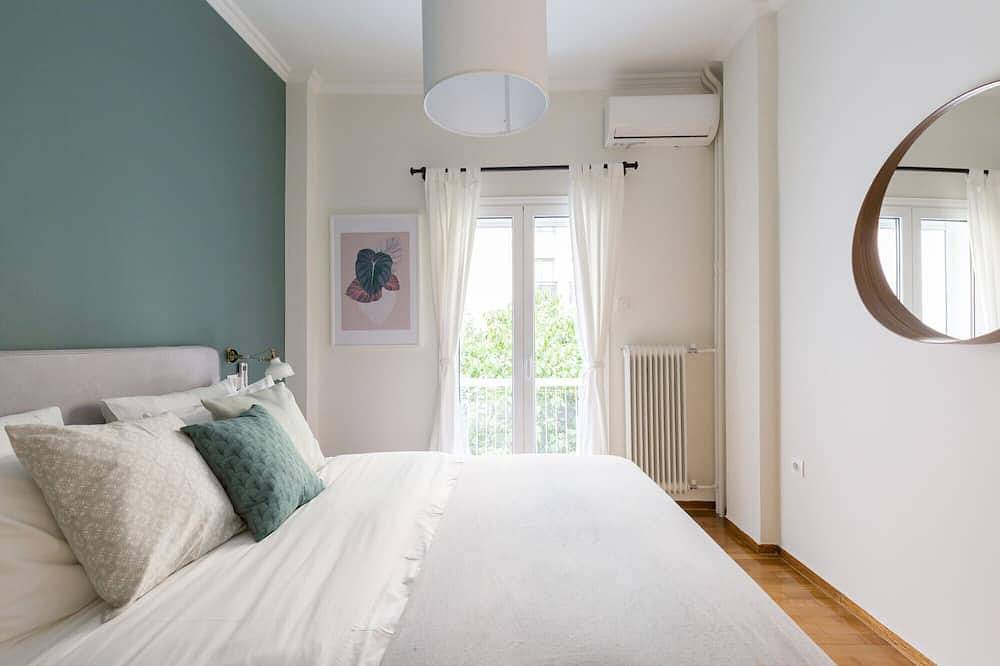 Entire apartment, Sleek Flat in Central Syntagma in Central Section of Athens, Athens