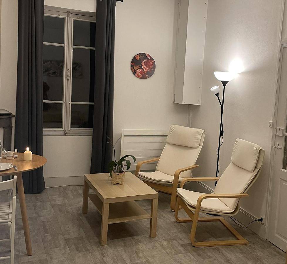 One-Bedroom Apartment in Saint-Germain-du-Bois, Région de Louhans