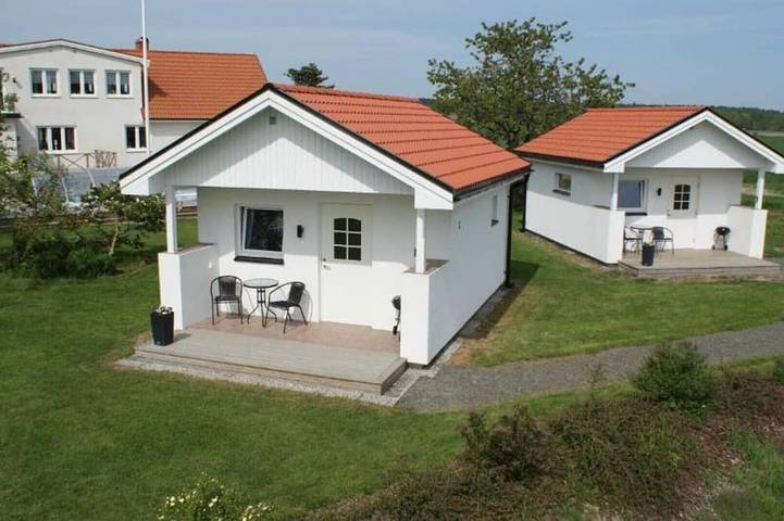 Ferienhaus für 2 Personen, mit Pool und Garten, mit Haustier