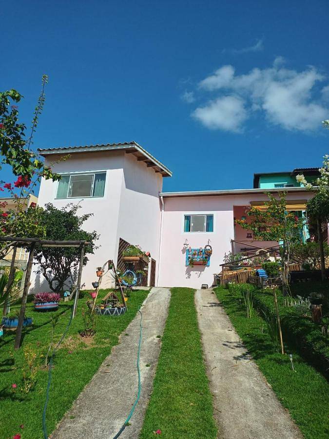 Casas e apartamentos de temporada para 3 pessoas, com jardim e vista em Cachoeira Paulista