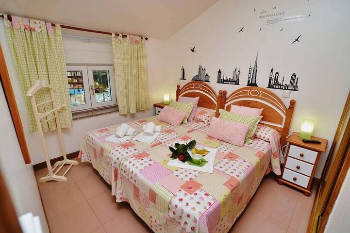Ganze Wohnung, Apto rural con jardín - Apartamento de Pilar 7000 in Arnuero, Kantabrische Küste