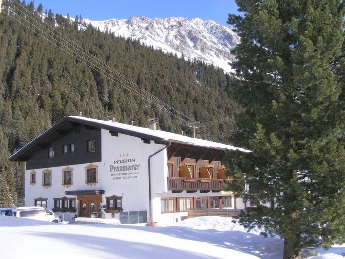 Pension voor 2 personen, with tuin and uitzicht as well as sauna in Regio Innsbruck