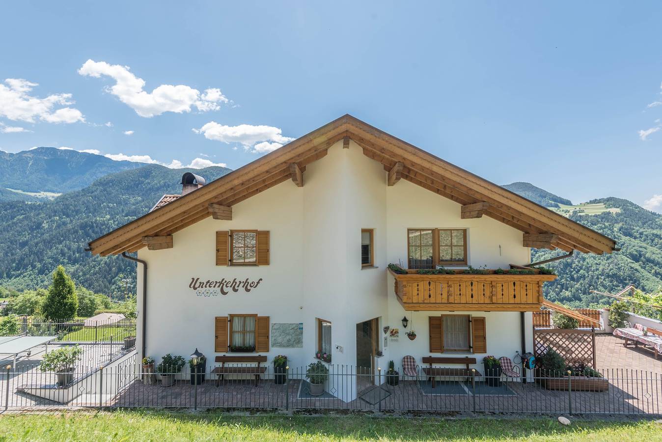 Geheel appartement, Modern Appartement "Malga - Unterkehr" met Uitzicht op de Bergen, Wifi, Tuin & Terras in Lajen, Dolomiti Superski