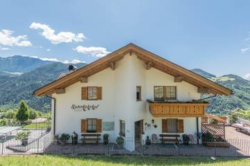 Agriturismo per 2 Persone in Laion, Dolomiti Occidentali, Foto 1