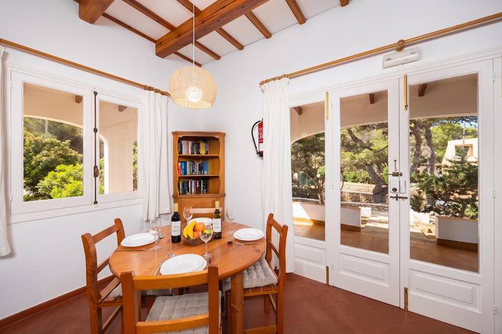 Villa für 6 Personen mit Meerblick in Cala Makikica (Sant Lluís), Sant Lluís