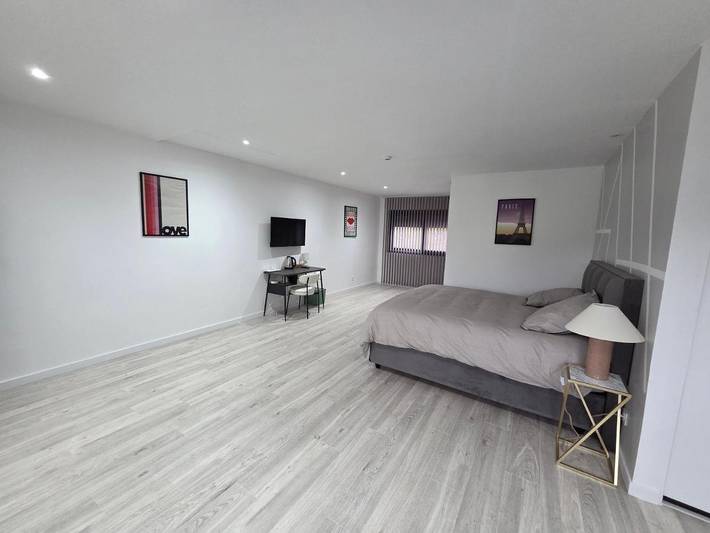 Location de vacances pour 2 personnes, avec vue ainsi que piscine et jardin à Villiers-sur-Marne - 4