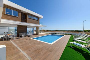 Villa for 6 People in South Cyprus, Photo 3