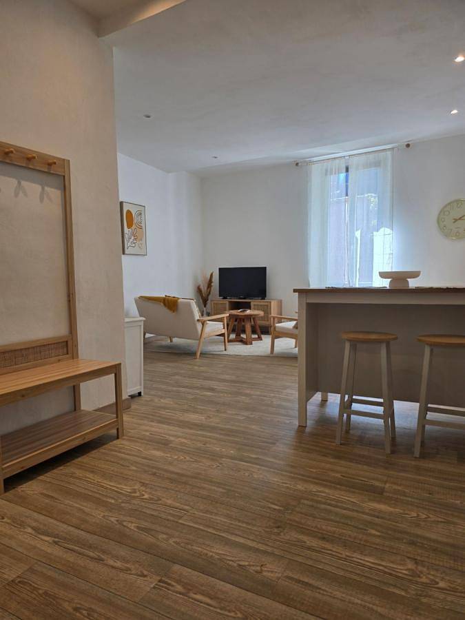 Gîte pour 2 personnes, avec vue à Belgentier - 4