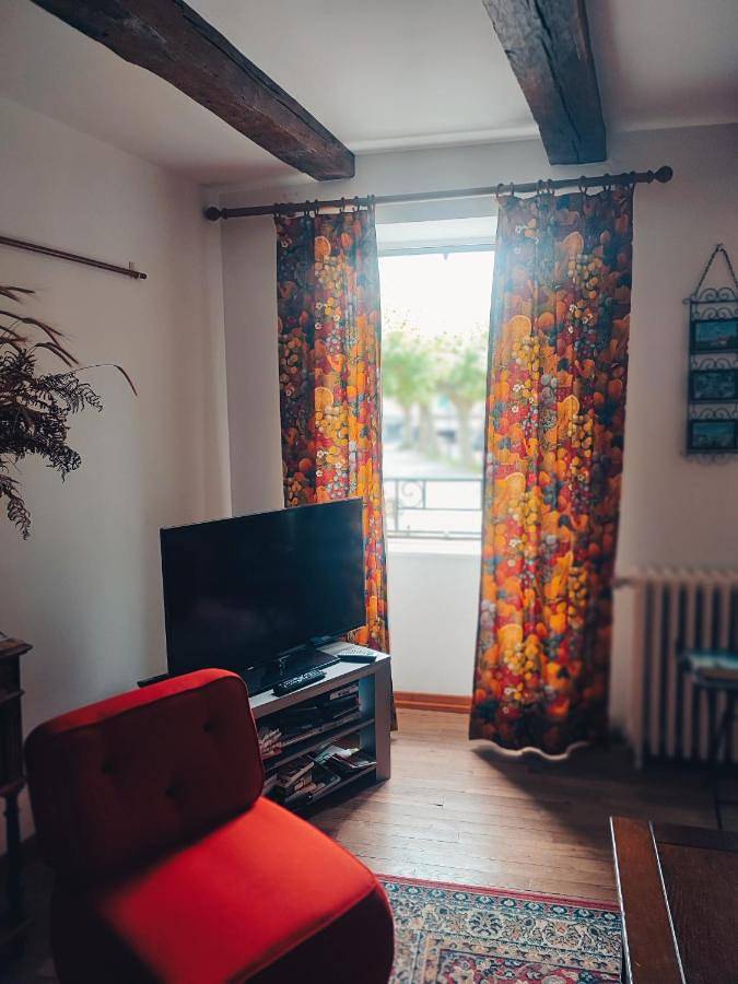 Location de vacances pour 4 personnes, avec jardin et vue à Saint-Geniez-d'Olt - 4