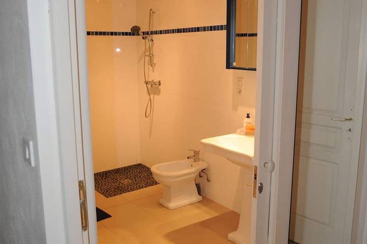 Location de vacances pour 8 personnes, avec jardin et terrasse à Sauveterre-la-Lémance - 4