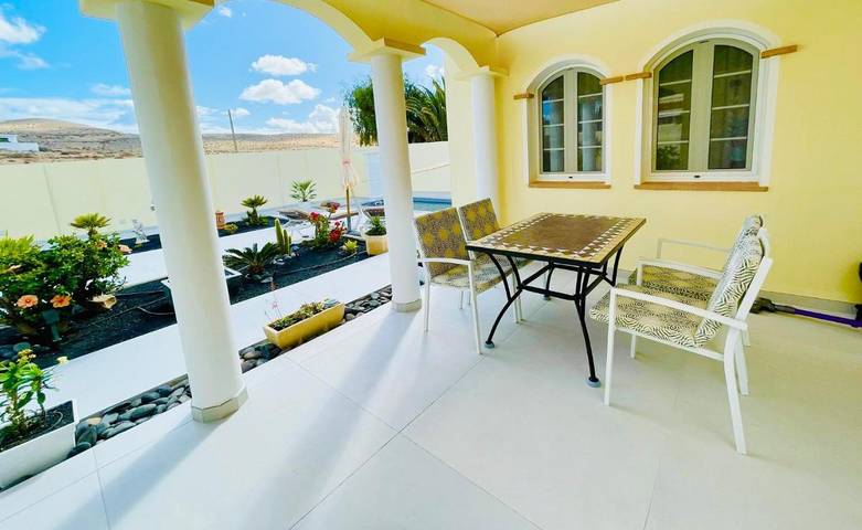 Casa rural para 4 personas, con terraza y vistas además de vistas al lago y piscina en Pájara - 2