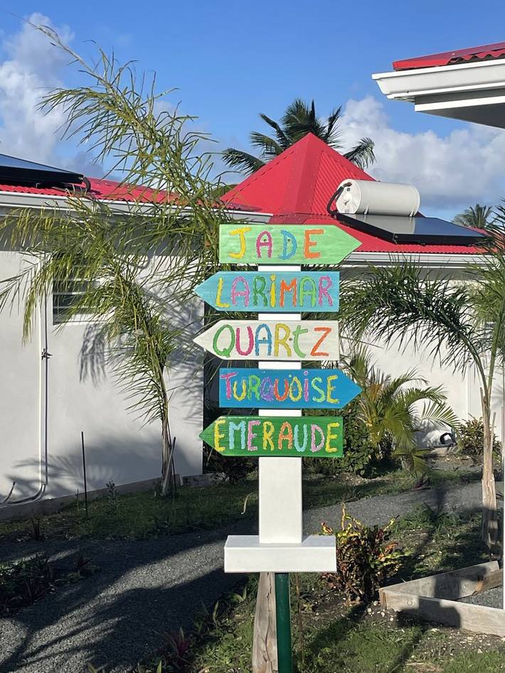 Gîte pour 2 personnes, avec jardin ainsi que piscine et terrasse à Saint-François - 3