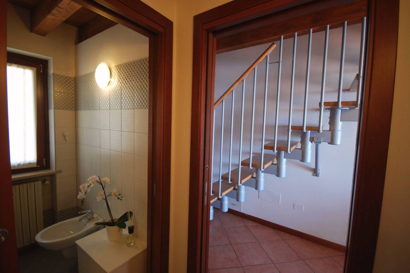 Entire apartment, Apartment 'Cristina' with Lake View, Shared Pool and Wi-Fi in Tignale, Garda Mountains