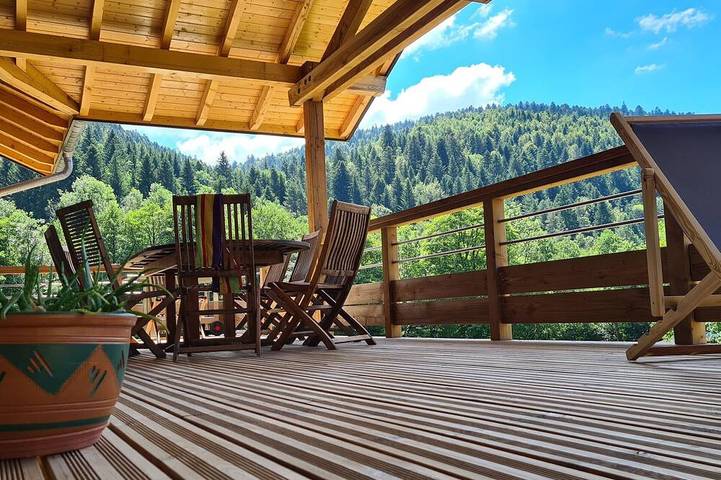 Gîte pour 10 personnes, avec jardin