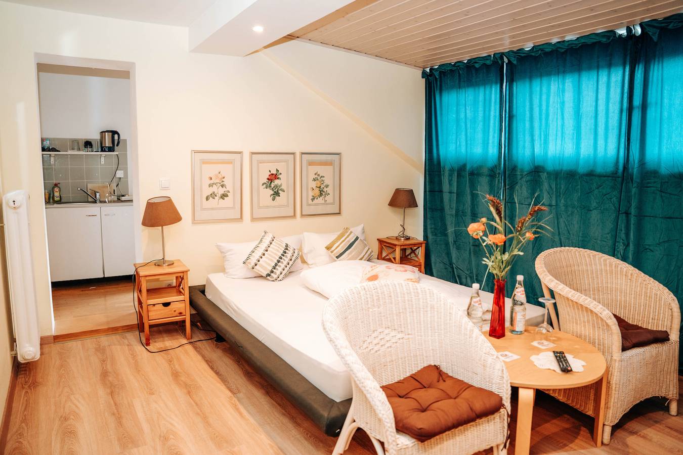 Ihre Pension in Amerang - Familienzimmer 50 qm, Balkon in Amerang, Landkreis Rosenheim