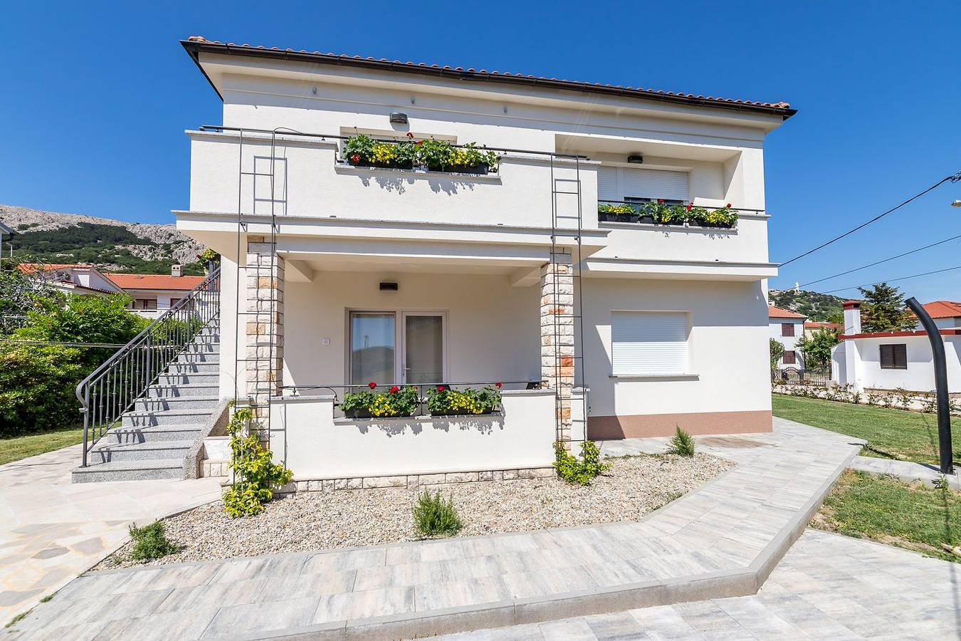 Apartamento entero, Nur 300 Meter vom wunderschönen Strand entfernt in Baska, Krk (isla)