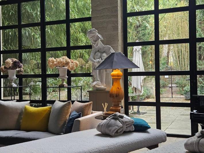 Location de vacances pour 6 personnes, avec terrasse dans Cinema Utopia La Manutention Avignon - 4