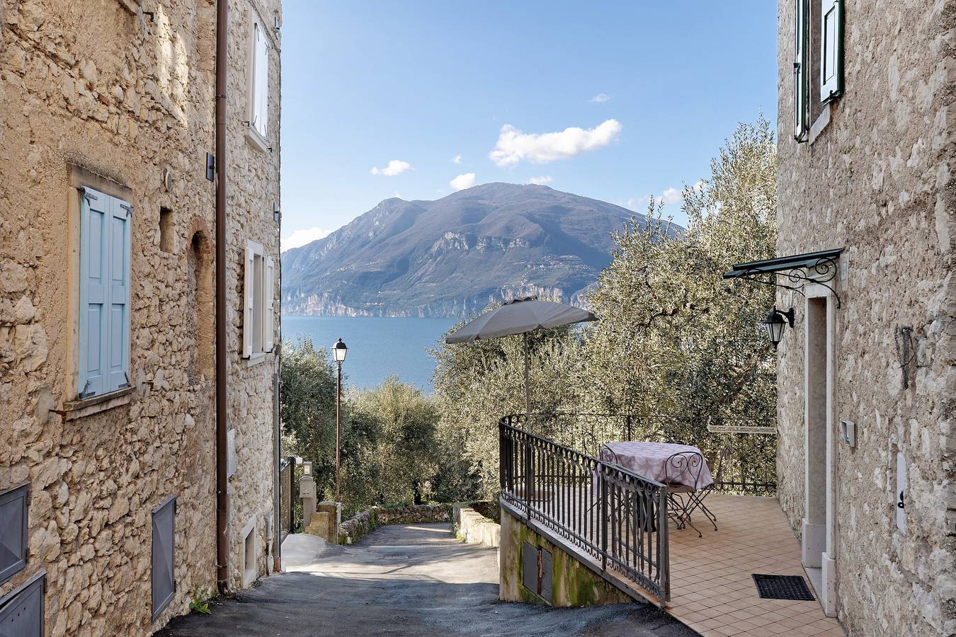 Casa vacanze "Lago" con vista lago e terrazza privata in Brenzone, Prealpi Gardesane
