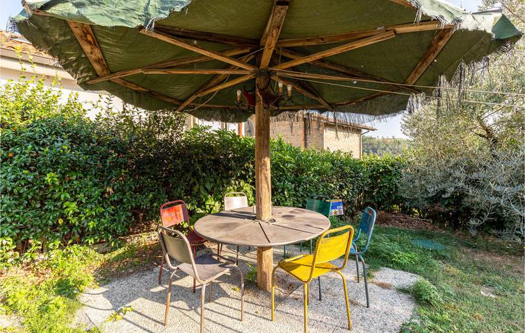 Rifugio a bordo piscina con parcheggio e internet in Marliana, Provincia di Pistoia