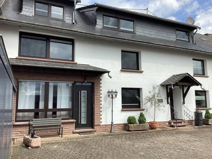 Ferienwohnung für 4 Personen, mit Terrasse und Garten in Hentern