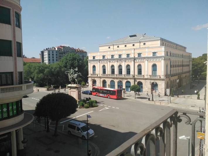 Gîte pour 5 personnes, avec jacuzzi et balcon à Burgos - 3