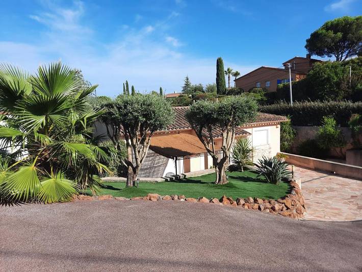 Villa pour 6 personnes, avec Balcon et Terrasse ainsi que Jardin et Piscine dans Saint-Aygulf - 2