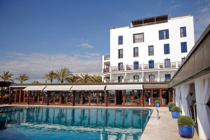 Hotel, mit Terrasse und Pool sowie Sauna in El Molinar - 4