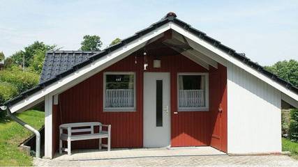 Ferienhaus mit Meerblick für 4 Personen, mit Terrasse und Garten sowie Ausblick, kinderfreundlich in Flensburger Förde