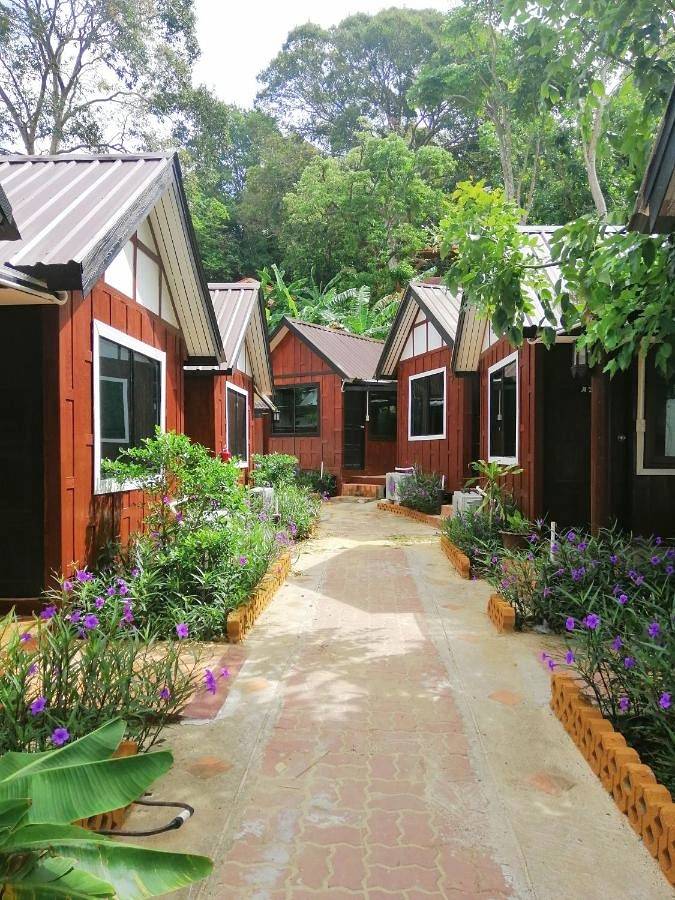 Resort para 2 personas, con jardín y piscina - 1