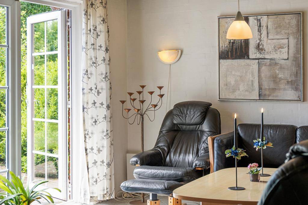 Luksuriøst sommerhus med indendørs pool, spabad og sauna tæt på stranden i Vester Husby in Ulfborg, Holstebro Kommune