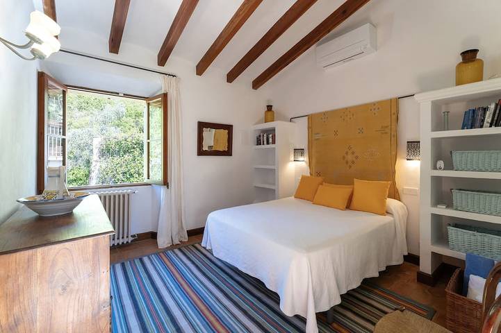 Traditional  House. Ideal For Family. Private  Pool. Wifi With Fiber. A/C. in Deià, Coast of Mallorca