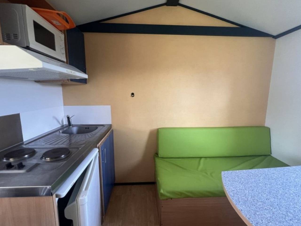 Acogedor mobil-home 2 pers con terraza in Athée, Región de Dijon