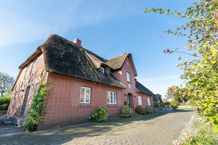 Ferienhaus für 4 Personen, mit Terrasse und Garten in Oldsum - 2