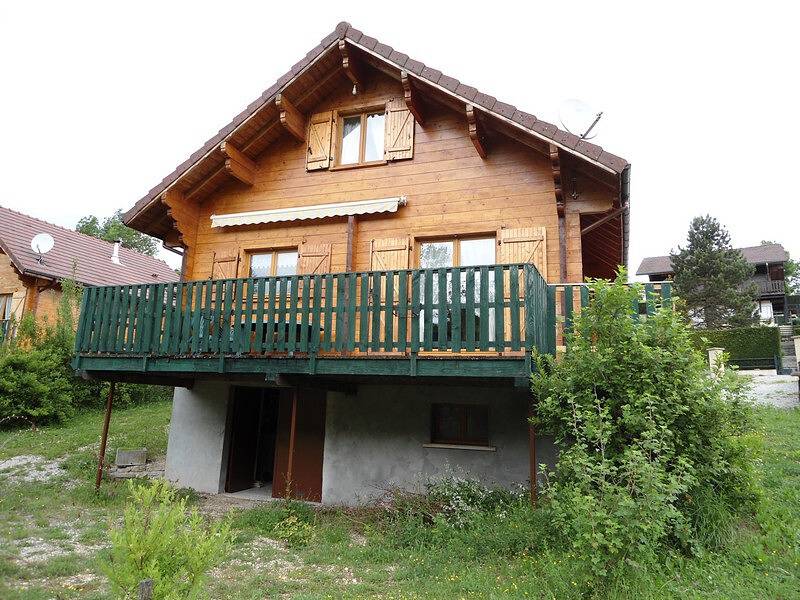 Les Gentianes in Doucier, Französischer Jura