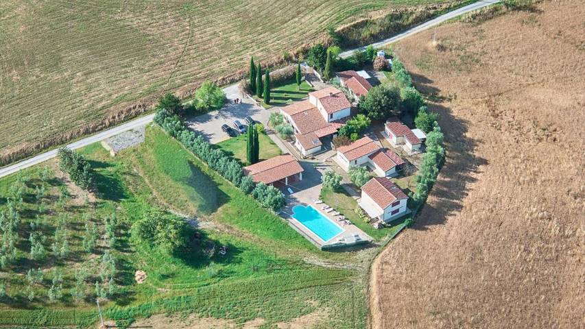 Appartamento per 3 persone, con Idromassaggio e Giardino nonché Piscina e Panorama a Piancastagnaio