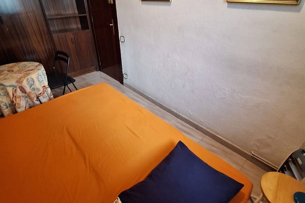 2 fully-equipped rooms in a prime location in downtown Barcelona in Barcelona Centre, Barcelona