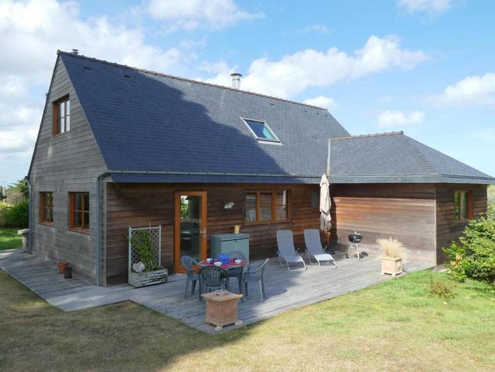 Location de vacances pour 6 personnes, avec jardin et terrasse dans Le Diben