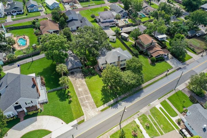Vacation rental for 20 people, with yard, with pets in Lakeland