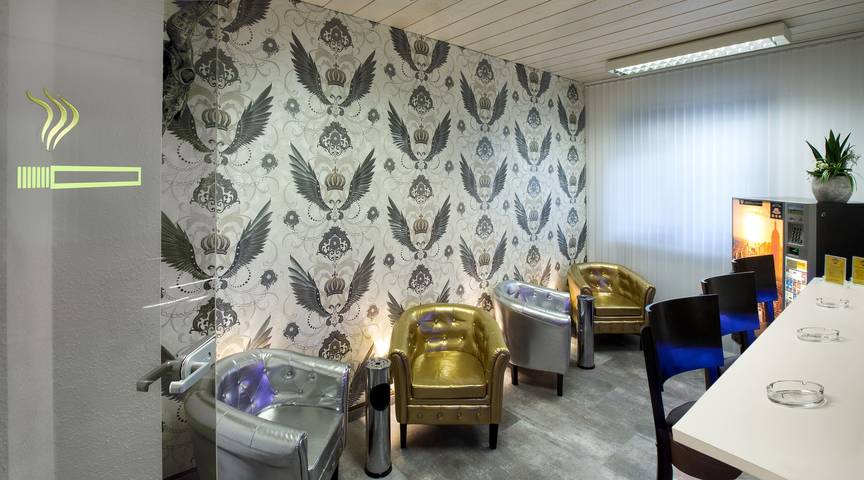 Hotel Hellers Twenty Four Ii - Sonnenbergstraße - Apartment, 50 qm, 3 Schlafzimmer mit jeweils einem Doppelbett, max. 6 Personen in Friedrichshafen, Region Bodensee-Oberschwaben